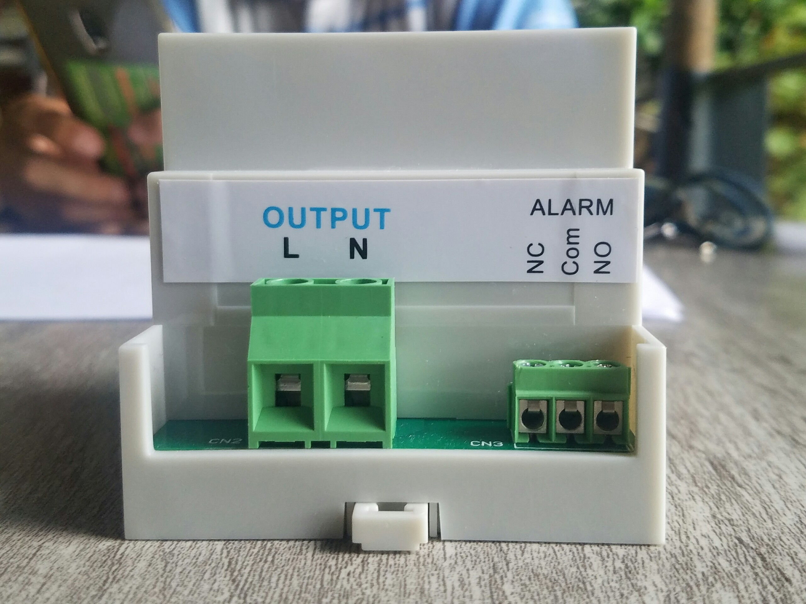 Cắt lọc sét dòng tải 25A